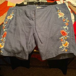 Johnny Was embroidered linen shorts